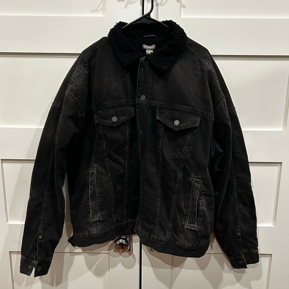 Black Jean Jacket with Fur Inside